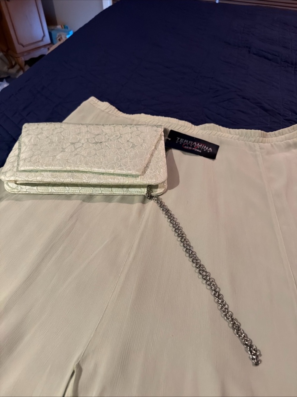 Terramina Ivory Lace Evening Clutch with Silver Chain